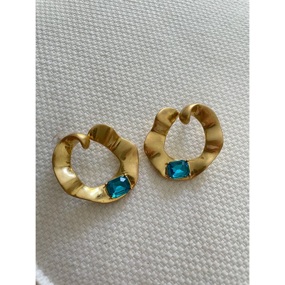Oscar de la Renta earrings gold plated blue stone